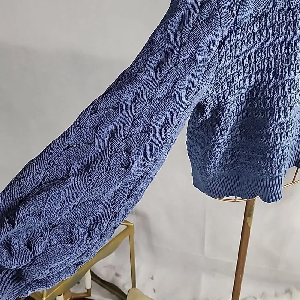 Lavender Blue Knit Cropped Wide Sleeved Sweater Size M